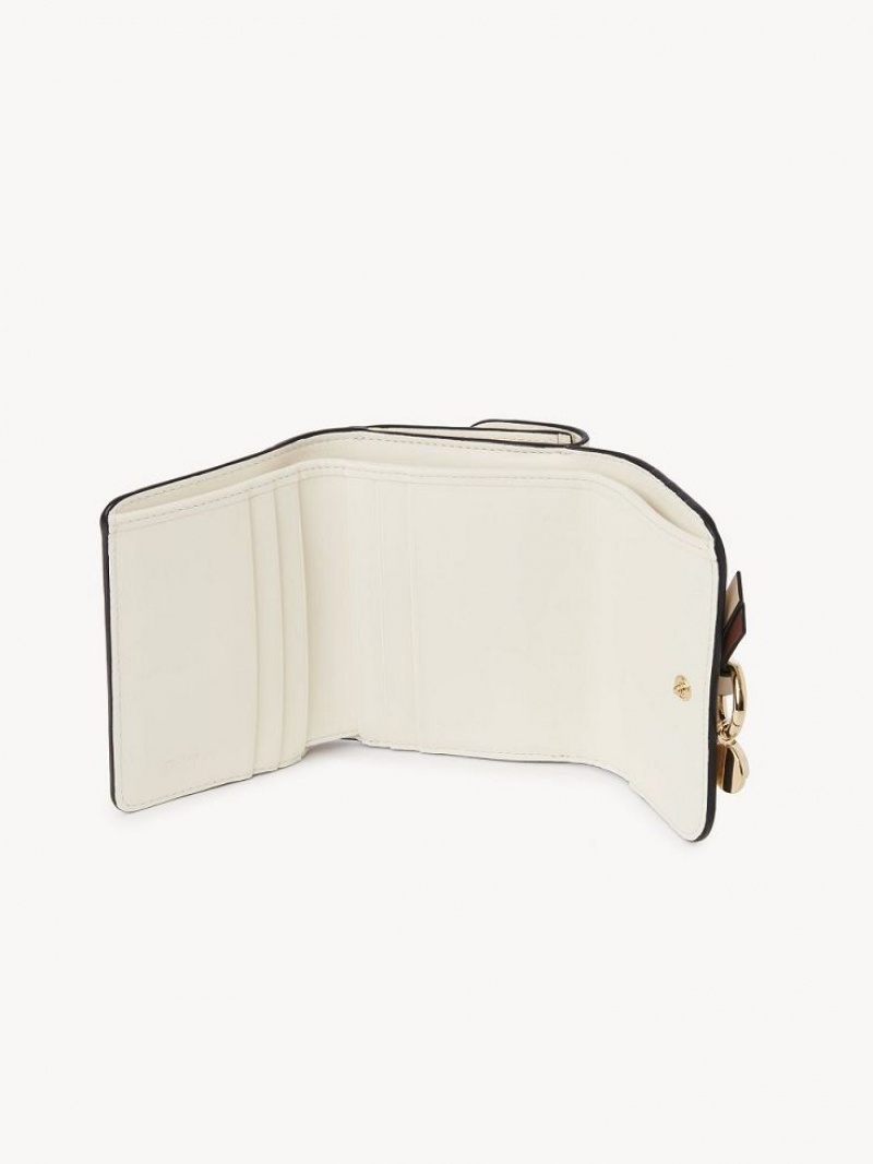 Chloe Alphabet Small Tri-fold Lille Pung Hvide | CHE-SR14288