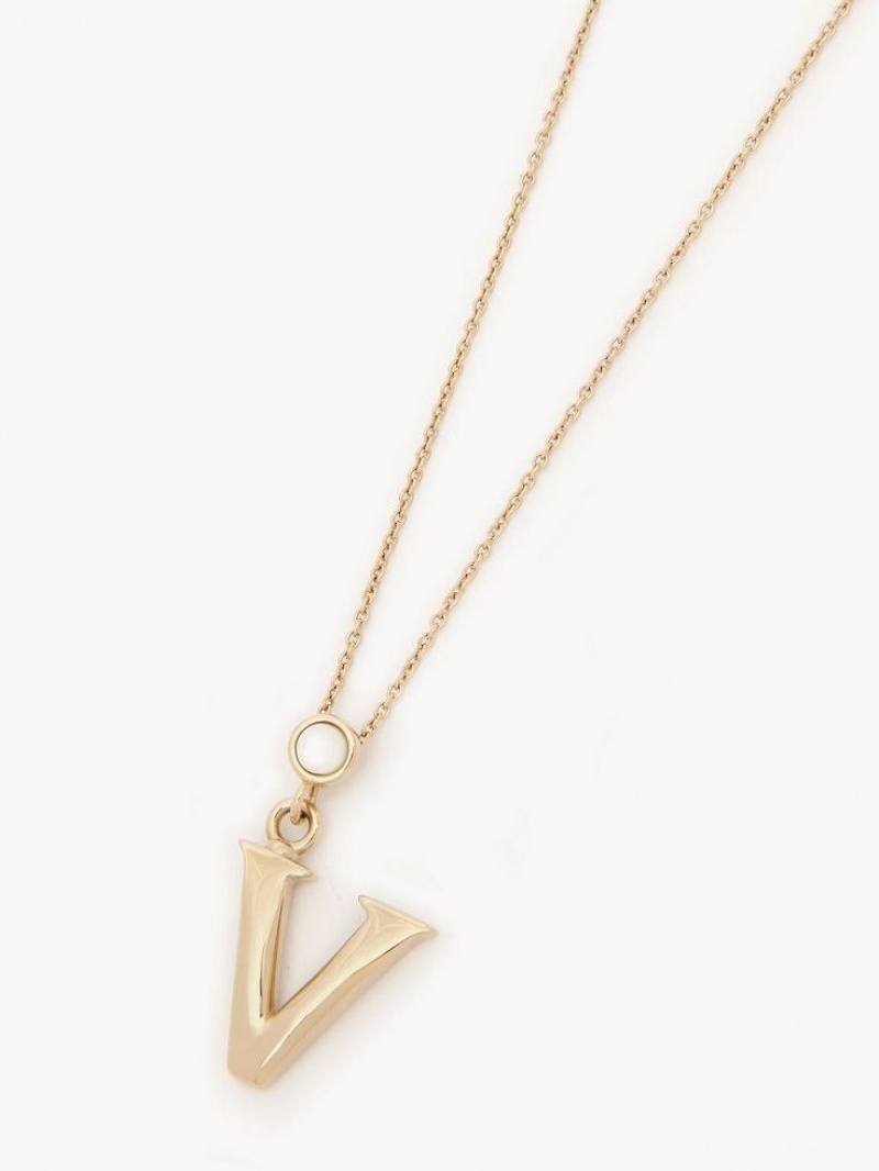 Chloe Alphabet With Pendant Halskæder Guld | CHE-SR14334