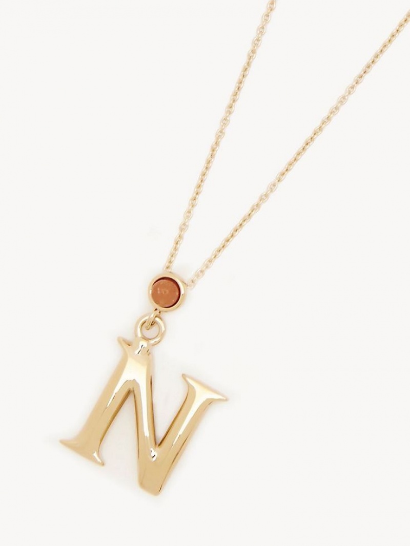 Chloe Alphabet With Pendant Halskæder Guld | CHE-SR14342