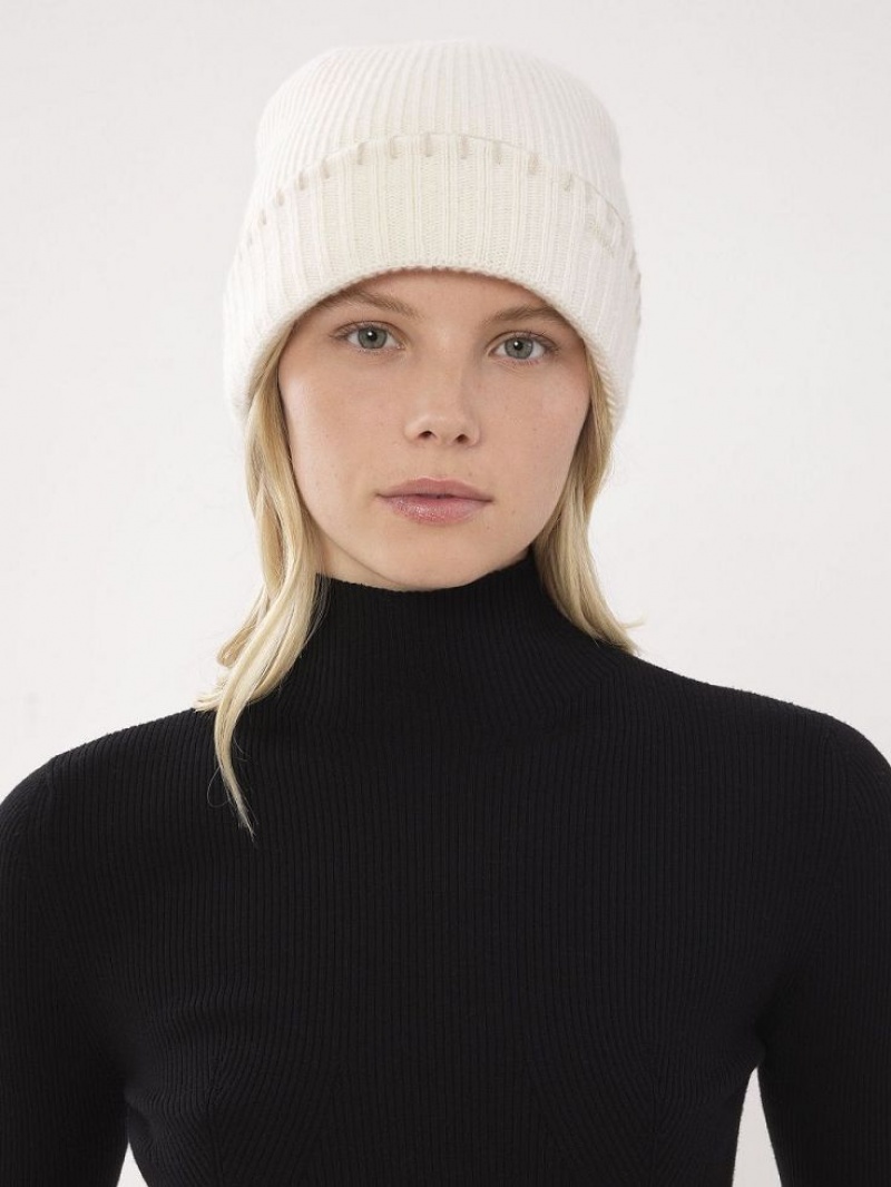 Chloe Ribbet Knit Beanie Hat Hvide | CHE-SR14473