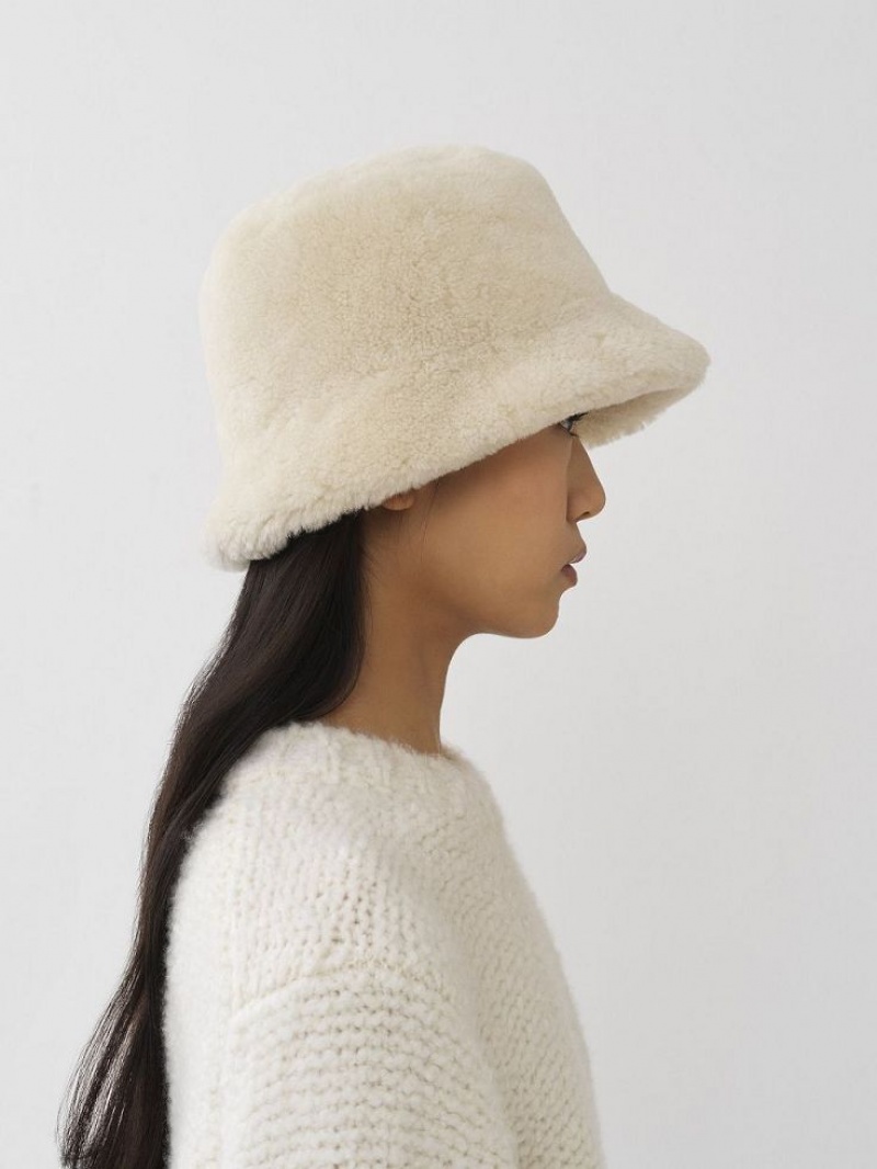 Chloe Shearling Hat Beige | CHE-SR14481